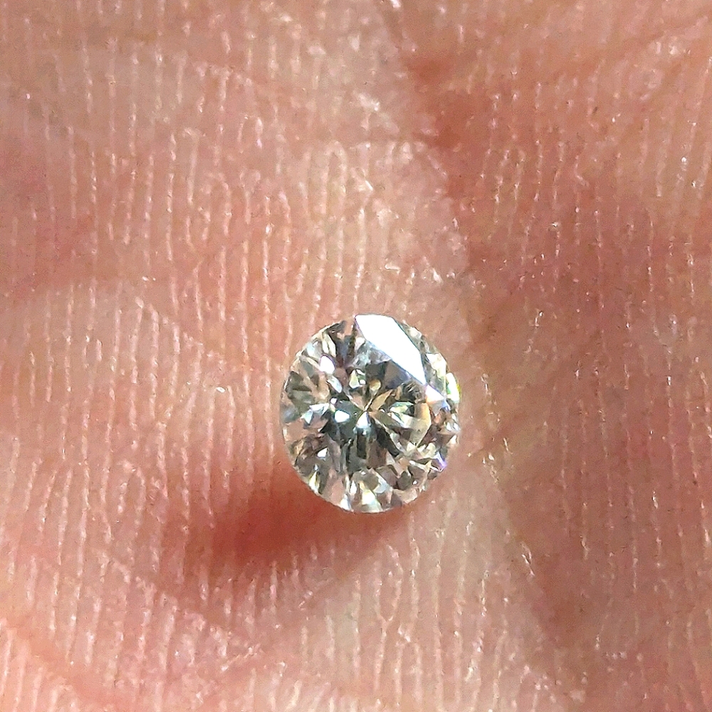 NATURAL DIAMOND .20CTW (3MM) WHITE ROUND COLOR (H) VVSI Quality Ring Size